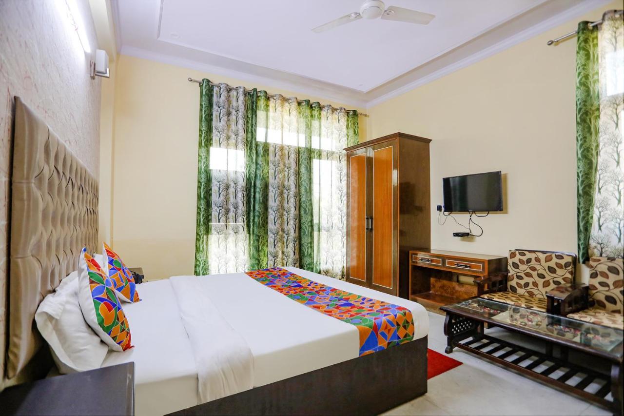 Hotel Fabexpress Hm Palace Noida Zewnętrze zdjęcie